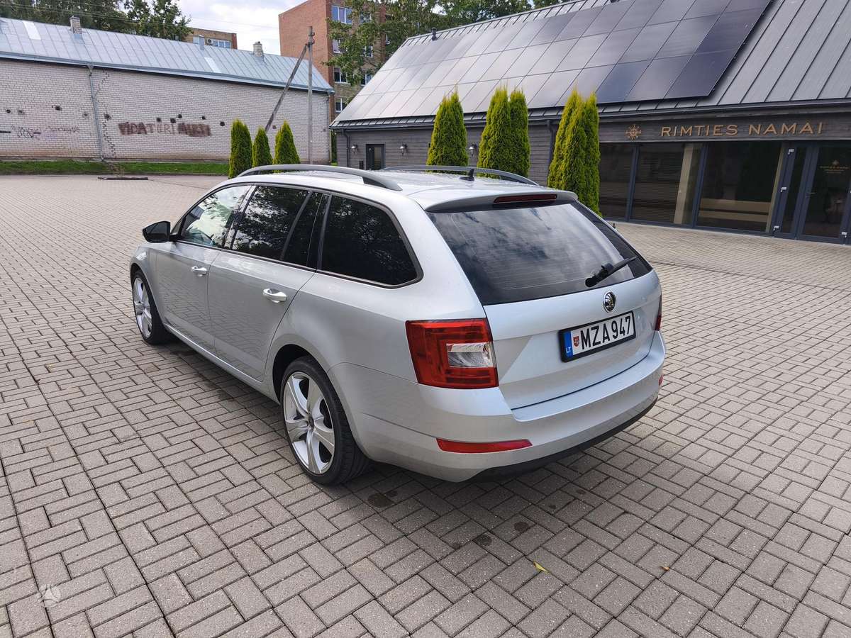 Skoda Octavia 2014 — interior