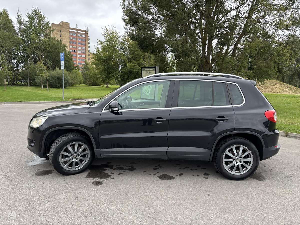 Volkswagen Tiguan 2008 — двигун 1968 cm³, 140 HP (103kW)
