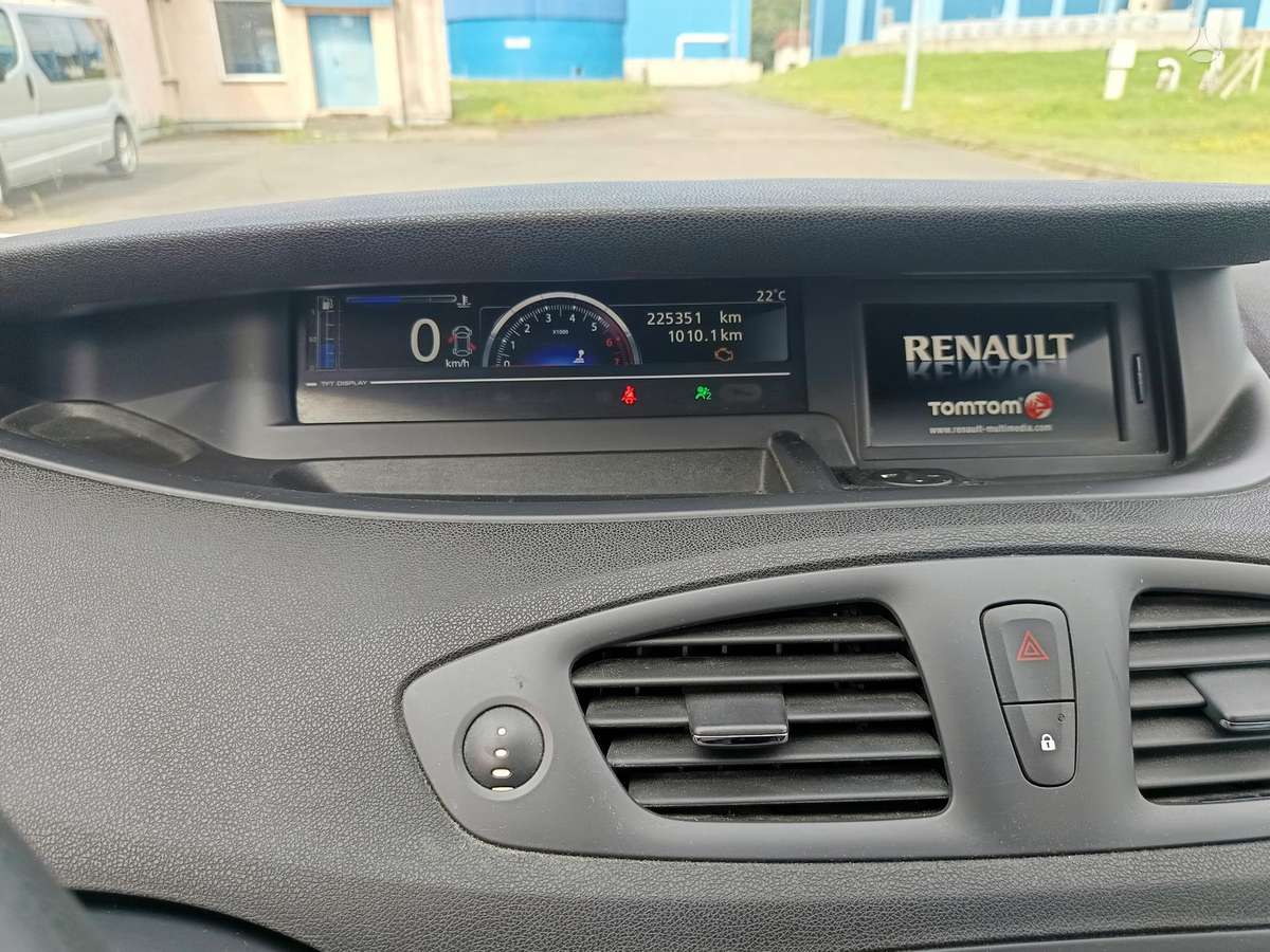 Renault Scenic 2012 — photo 10