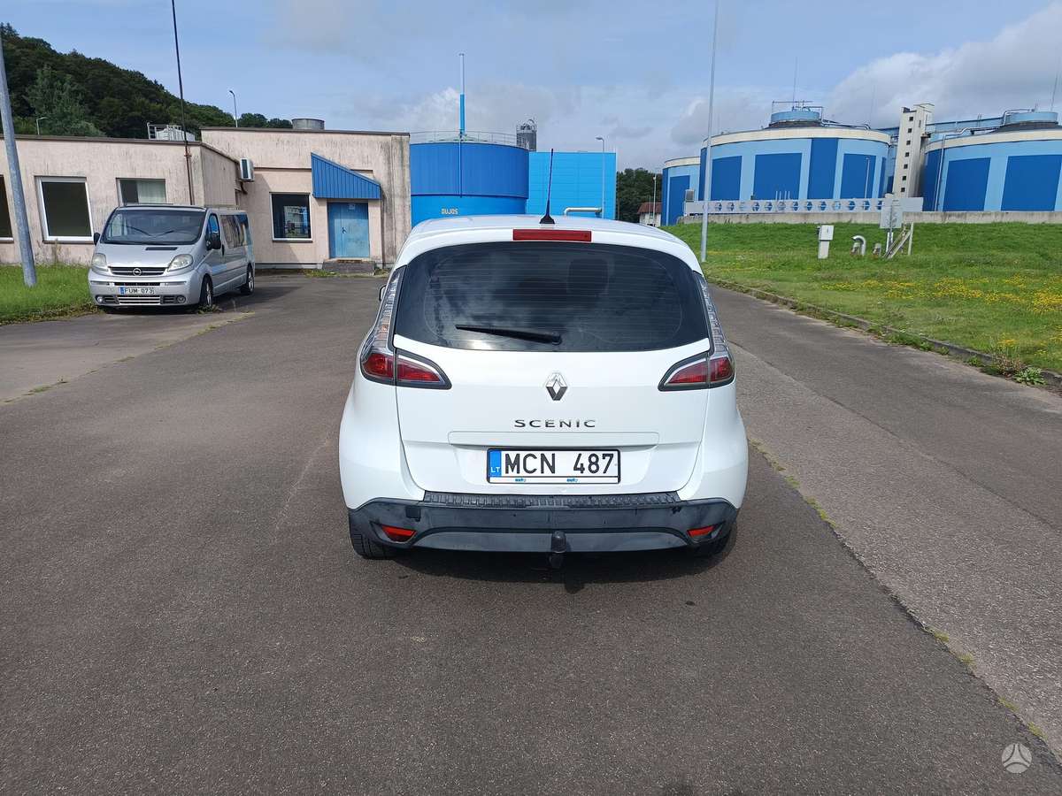 Renault Scenic 2012 — rear view