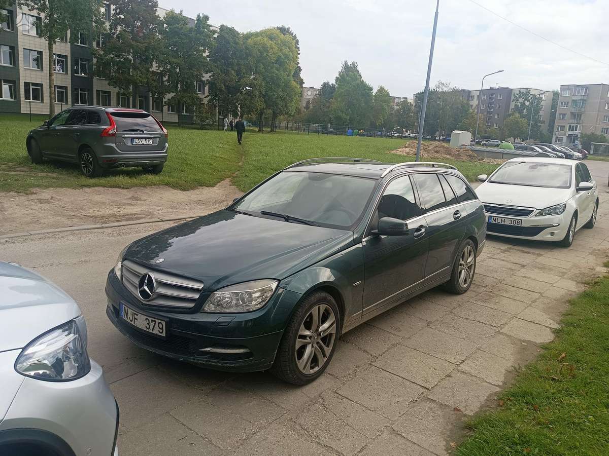 Mercedes-Benz C350, 2010 — авто для ЗСУ з Європи