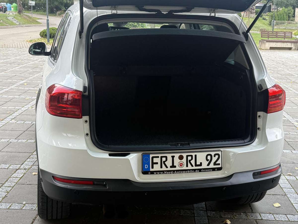 Volkswagen Tiguan 2012 — photo 10