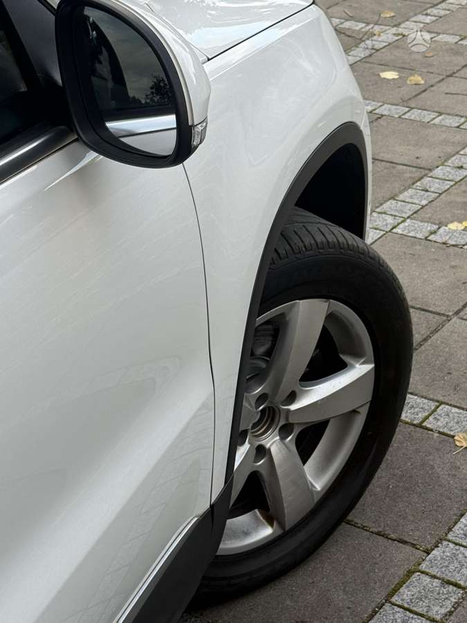 Volkswagen Tiguan 2012 — photo 12