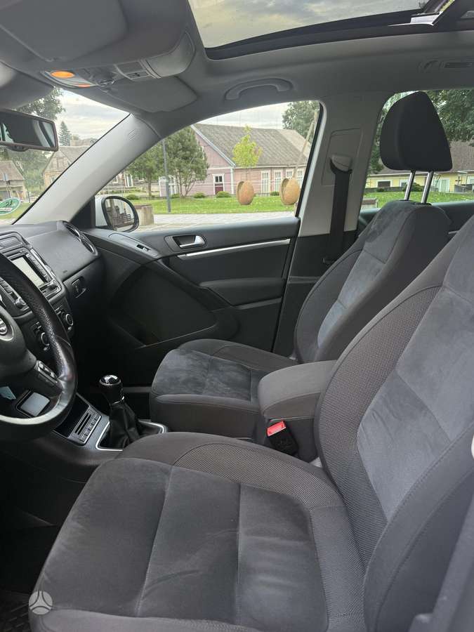 Volkswagen Tiguan 2012 — photo 19