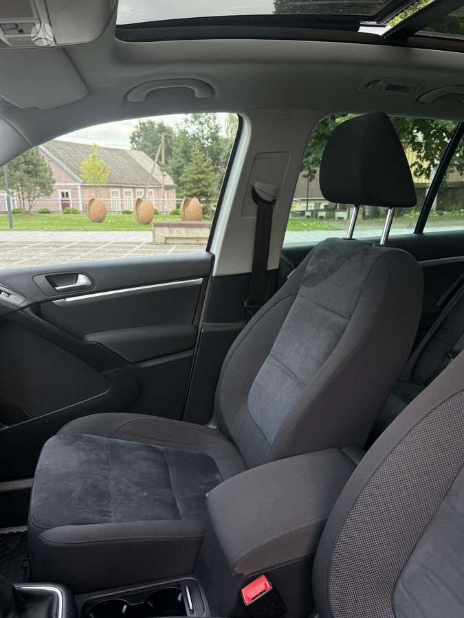 Volkswagen Tiguan 2012 — photo 20
