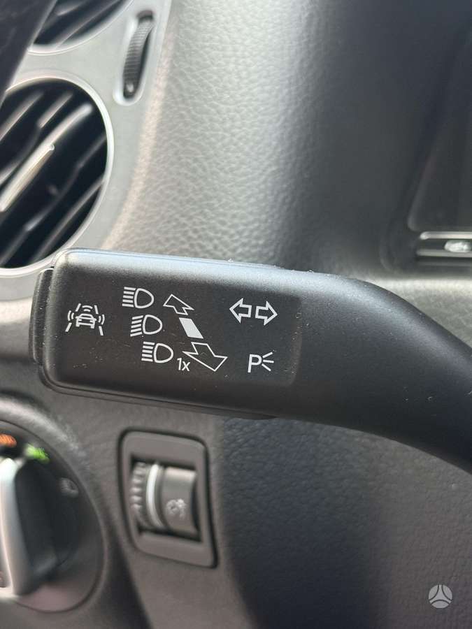 Volkswagen Tiguan 2012 — photo 22