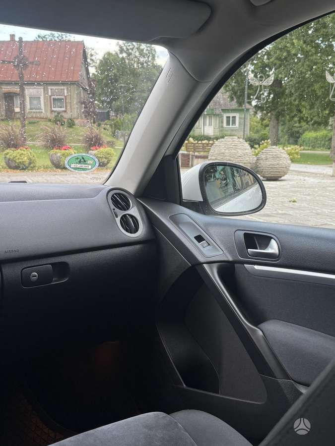 Volkswagen Tiguan 2012 — photo 29