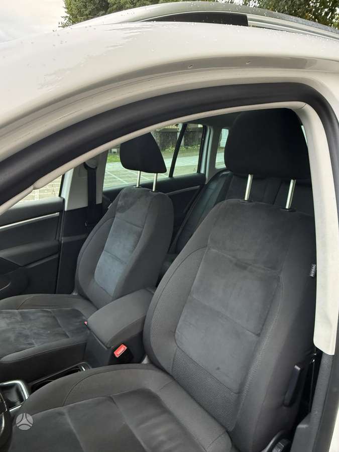 Volkswagen Tiguan 2012 — photo 30