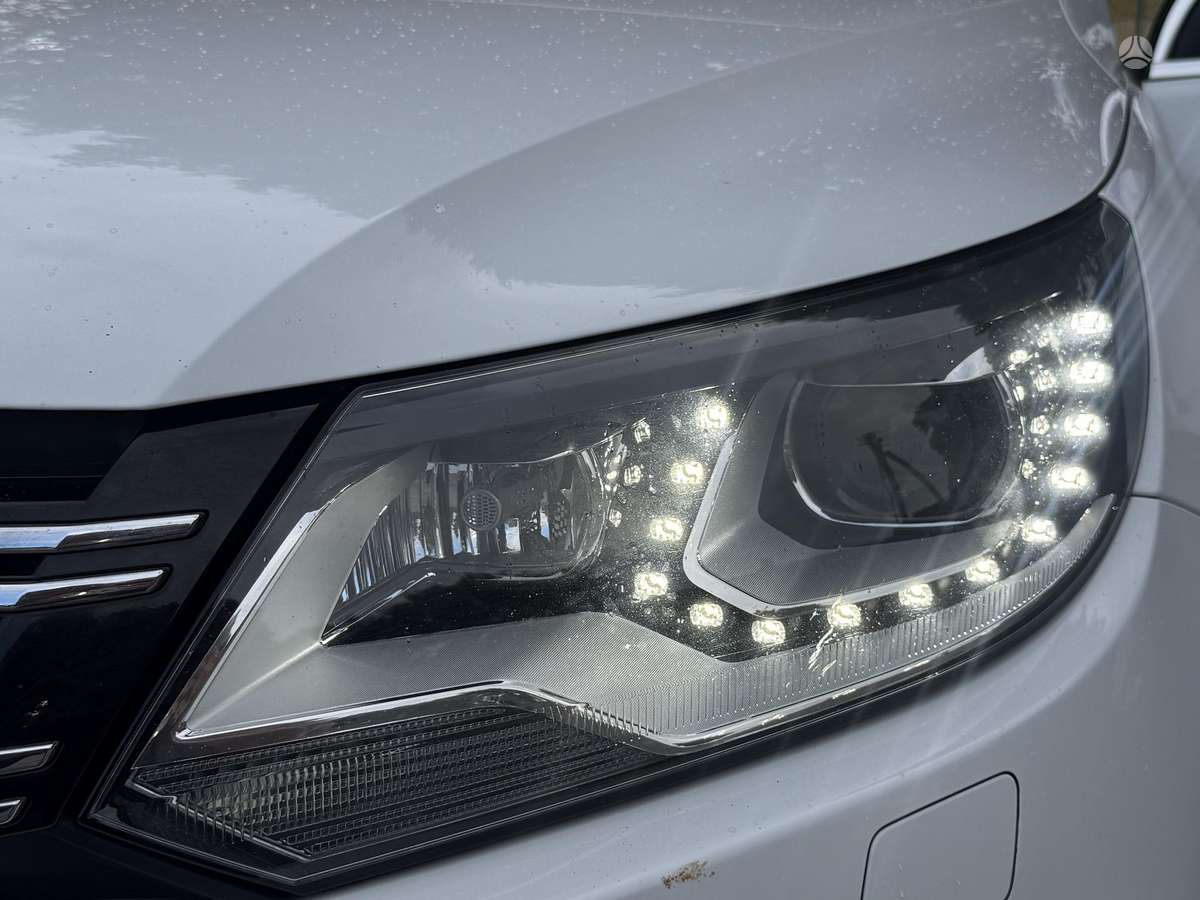 Volkswagen Tiguan 2012 — photo 39