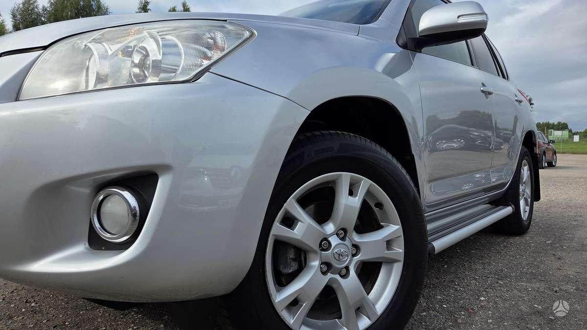 Toyota RAV4 2009 — photo 11