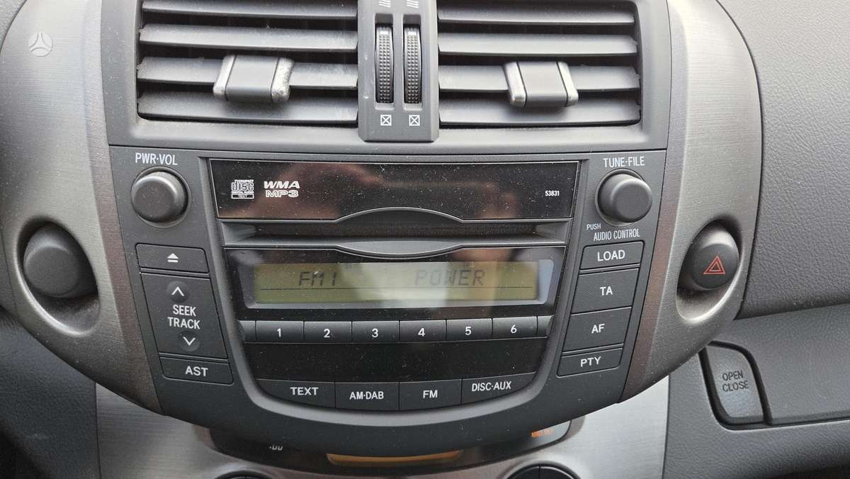 Toyota RAV4 2009 — photo 19