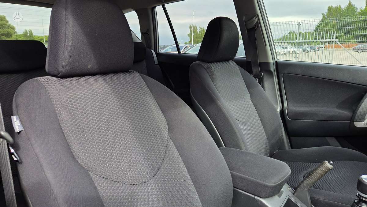 Toyota RAV4 2009 — photo 27