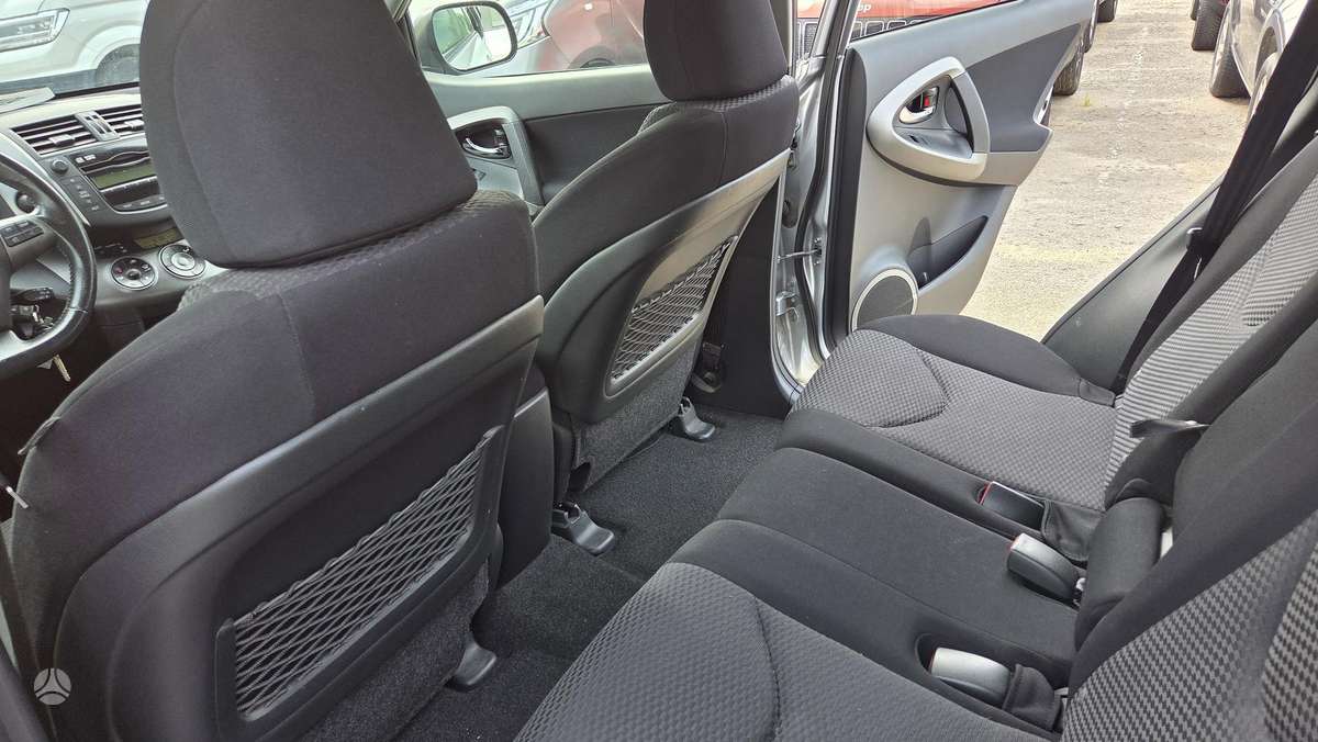 Toyota RAV4 2009 — photo 30