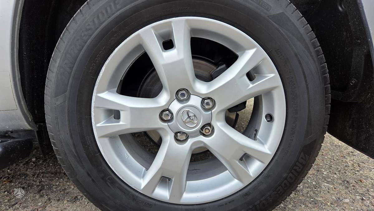 Toyota RAV4 2009 — photo 38