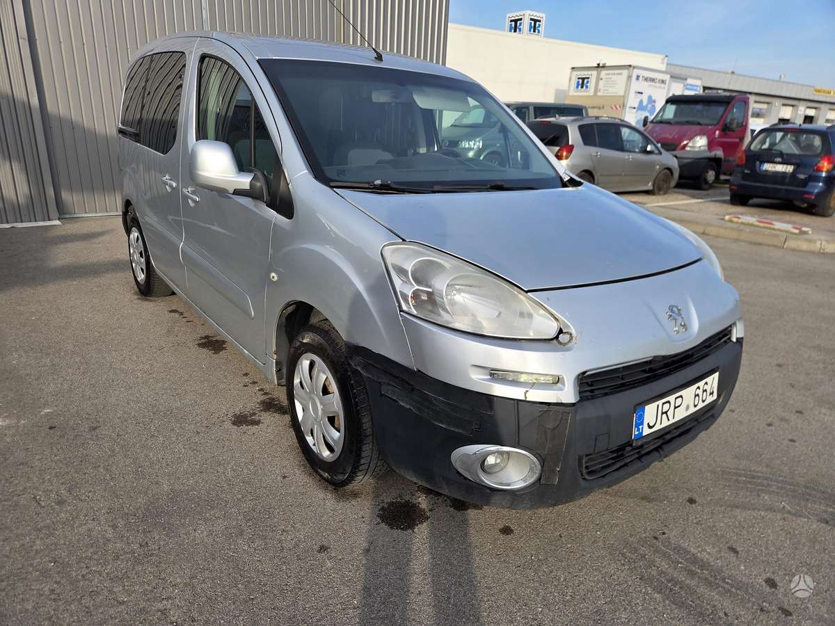 Peugeot Partner 2014 — вигляд ззаду