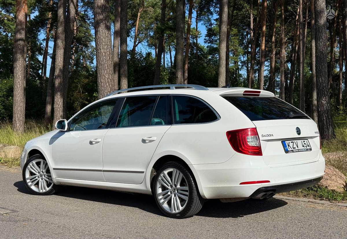Skoda Superb 2015 — interior