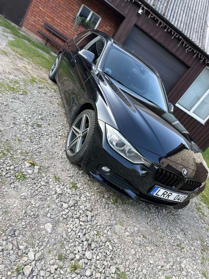 BMW 318 2013 — photo 10