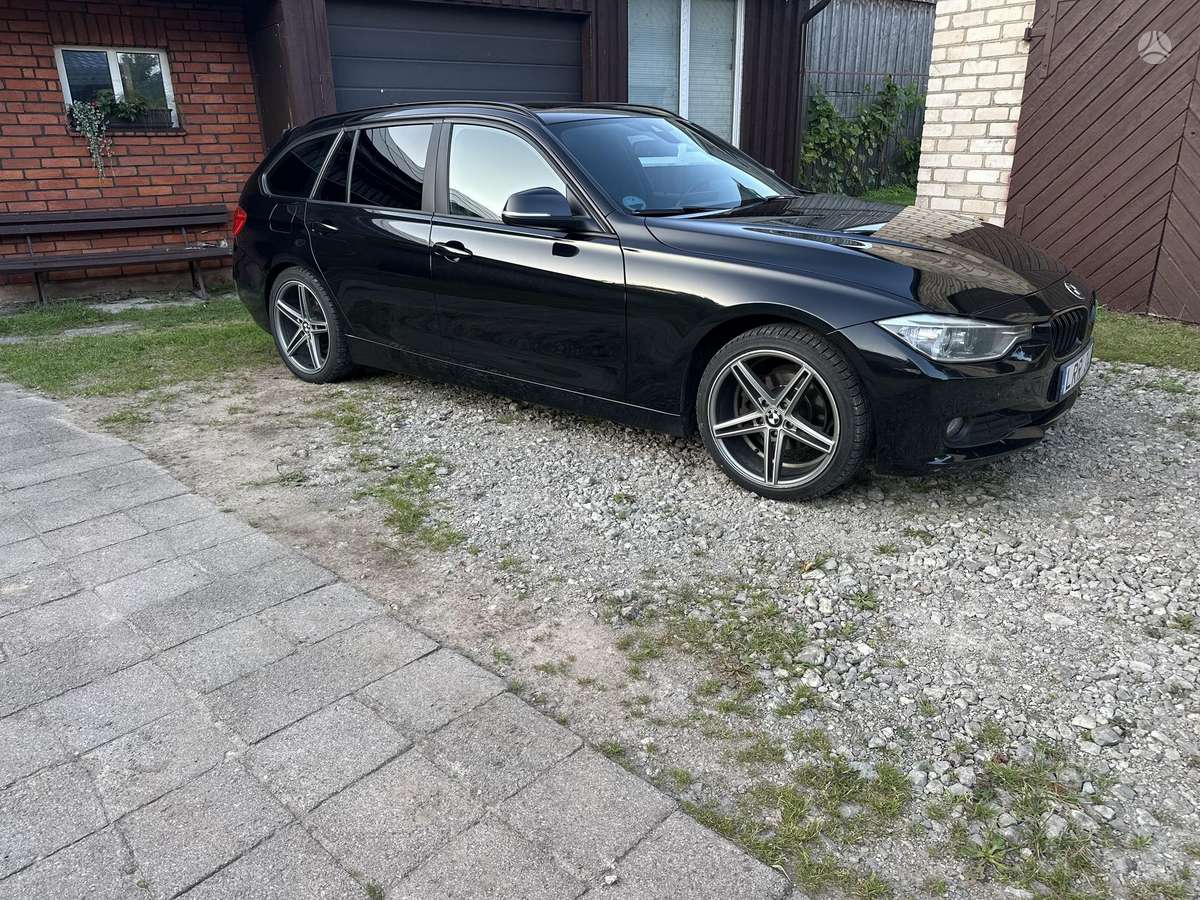 BMW 318 2013 — photo 21