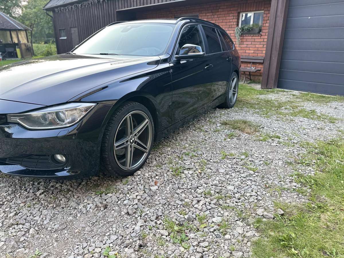 BMW 318 2013 — engine 1995 cm³, 143 HP (105kW)