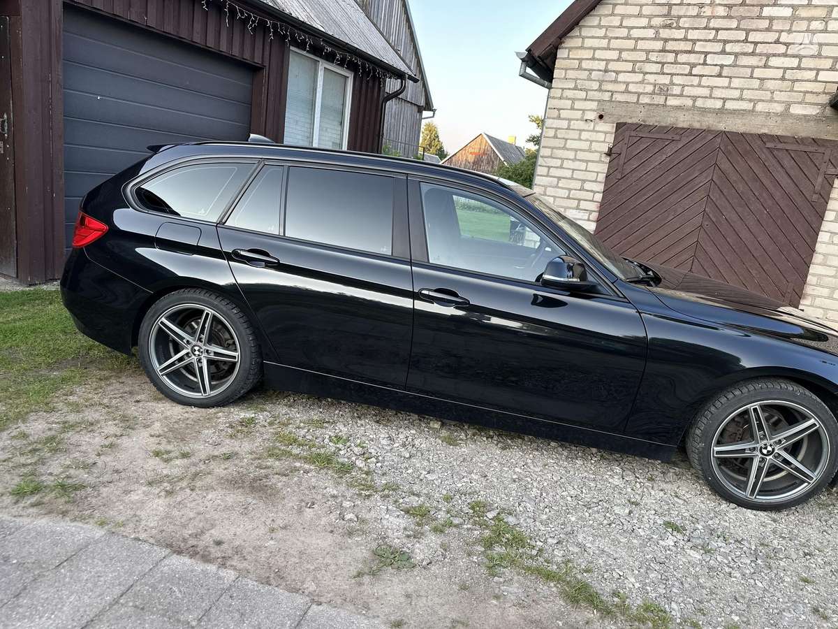 BMW 318 2013 — photo 9