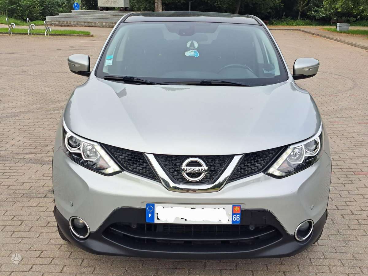 Nissan Qashqai 2014 — interior
