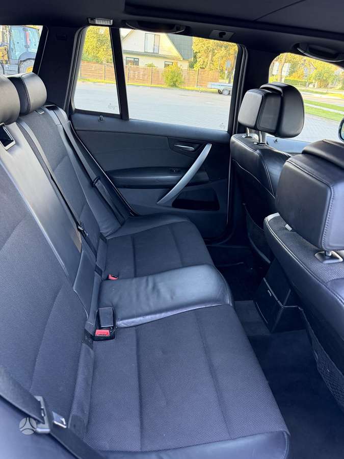 BMW X3 2010 — photo 10