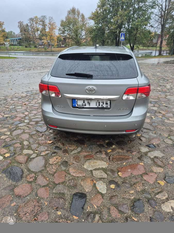 Toyota Avensis 2012 — photo 6