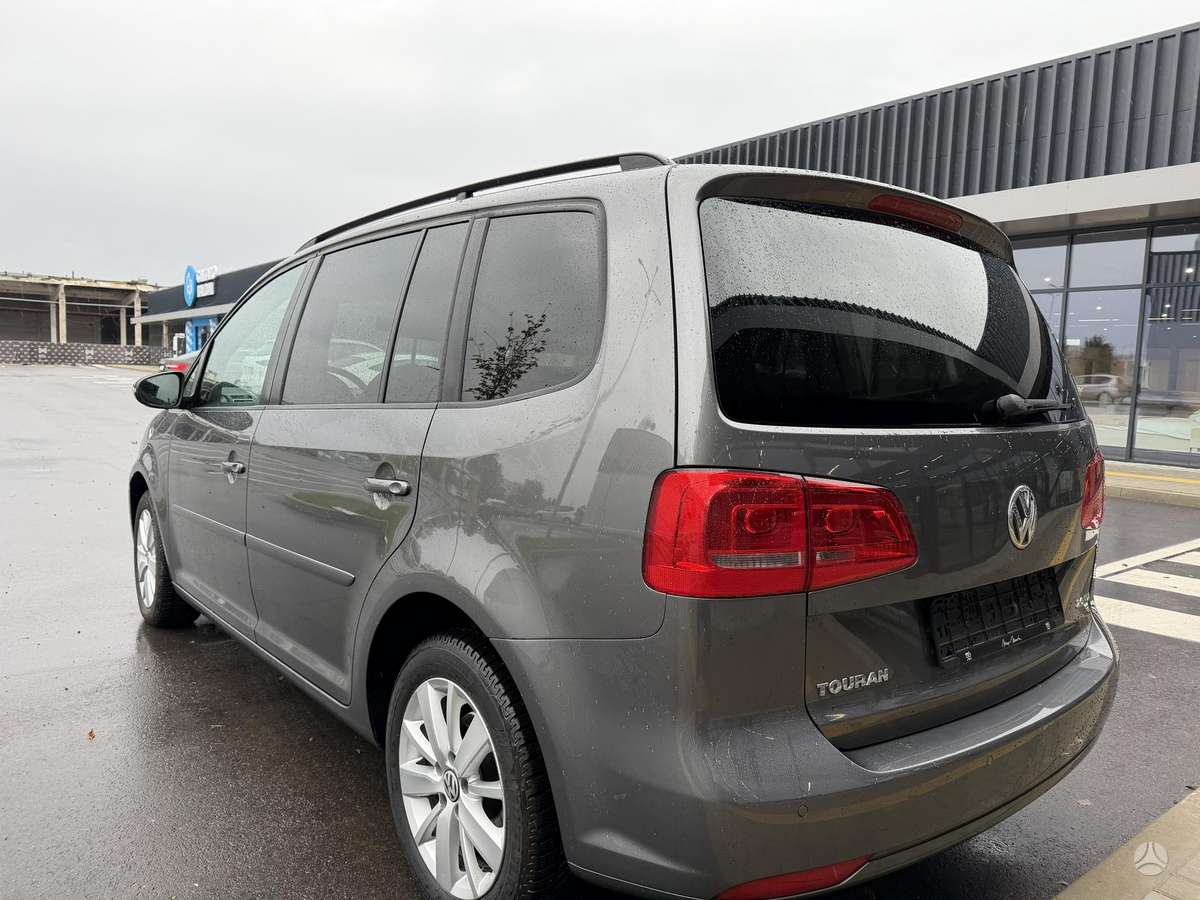 Volkswagen Touran 2011 — photo 5