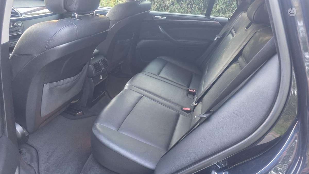 BMW X5 2009 — photo 19