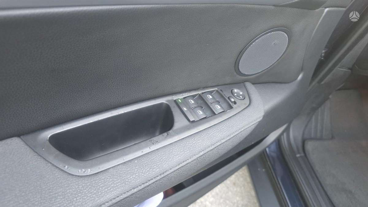 BMW X5 2009 — photo 26