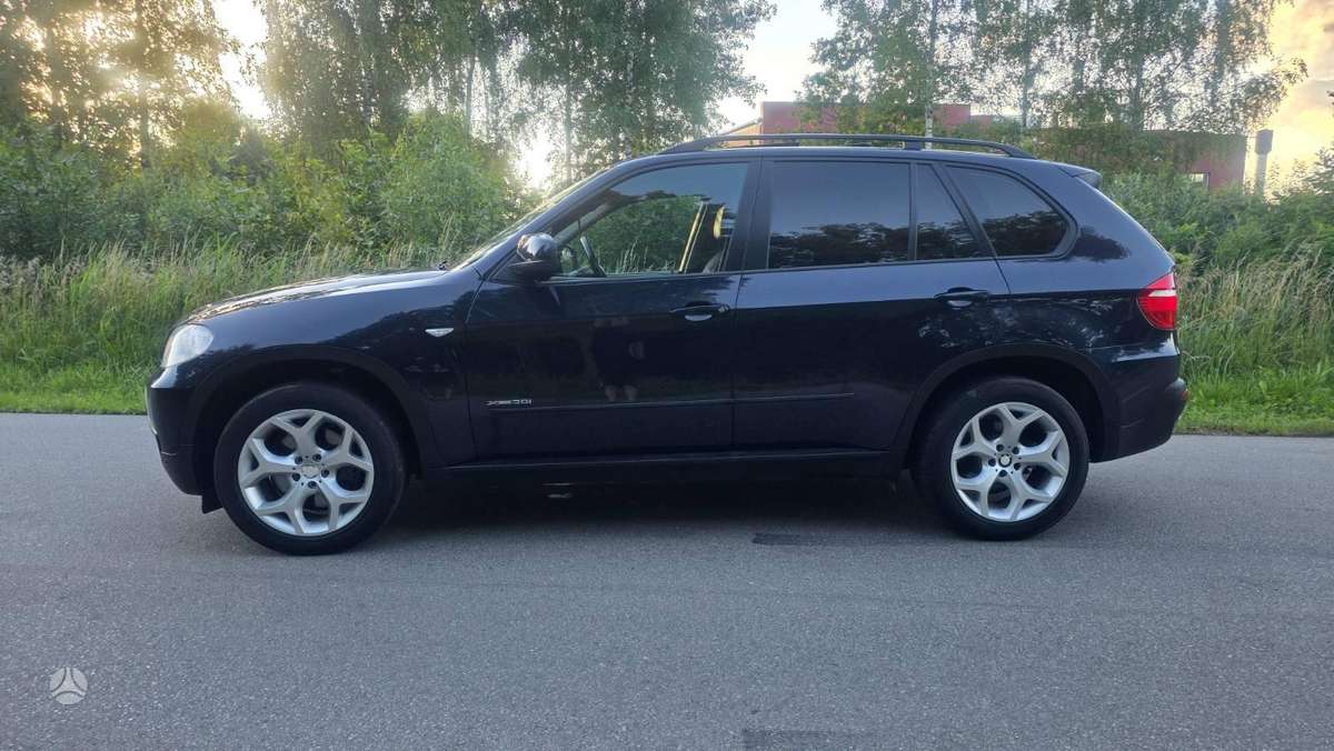 BMW X5 2009 — photo 5