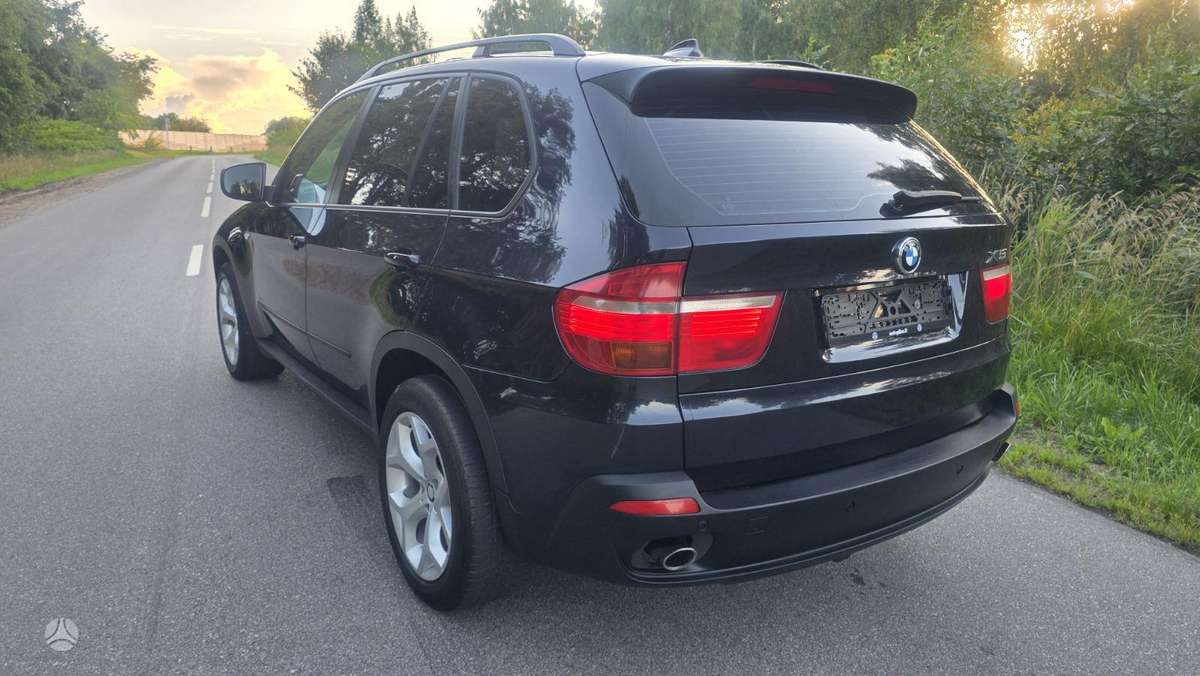 BMW X5 2009 — photo 6