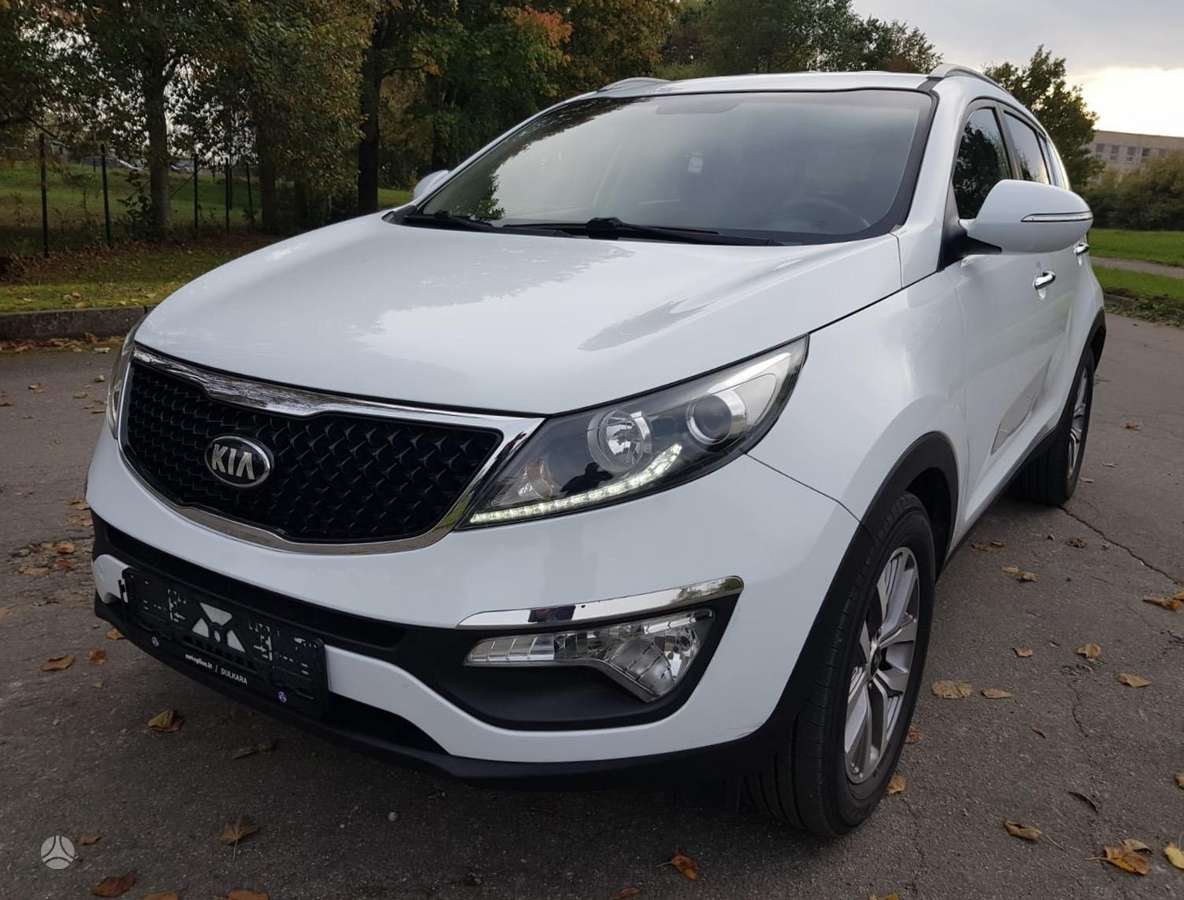 Kia Sportage 2015 — interior