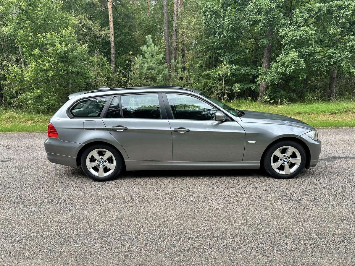 BMW 318 2011 — двигун 1995 cm³, 143 HP (105kW)