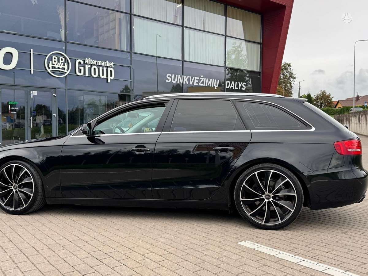 Audi A4 2011 — photo 10