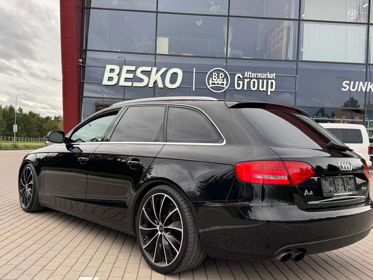 Audi A4 2011 — photo 11