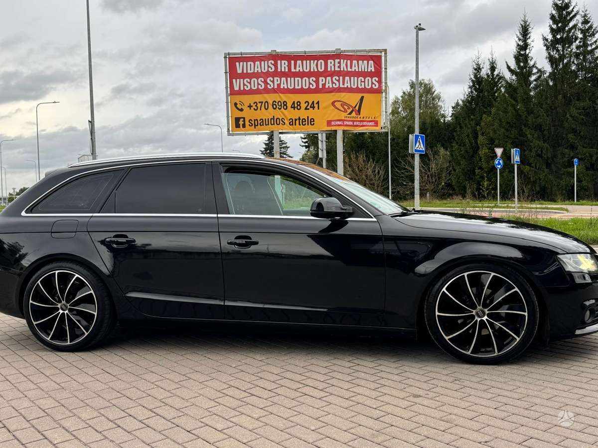 Audi A4 2011 — photo 12