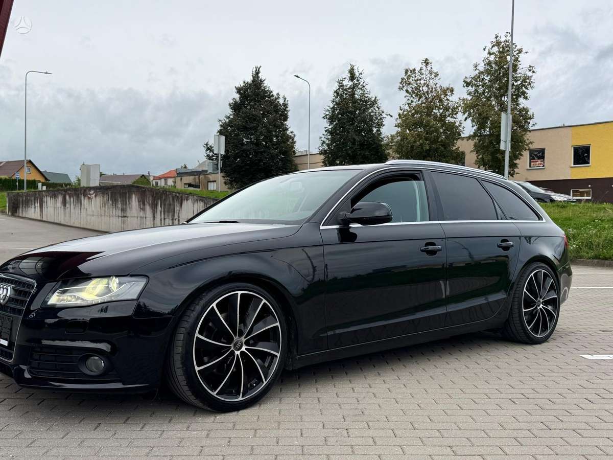 Audi A4 2011 — photo 18