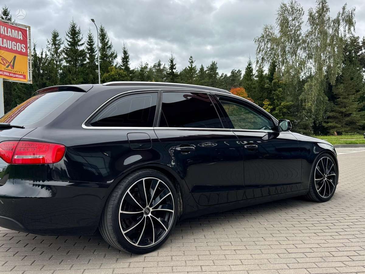 Audi A4 2011 — photo 27