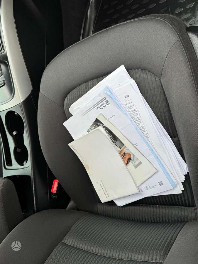 Audi A4 2011 — photo 31
