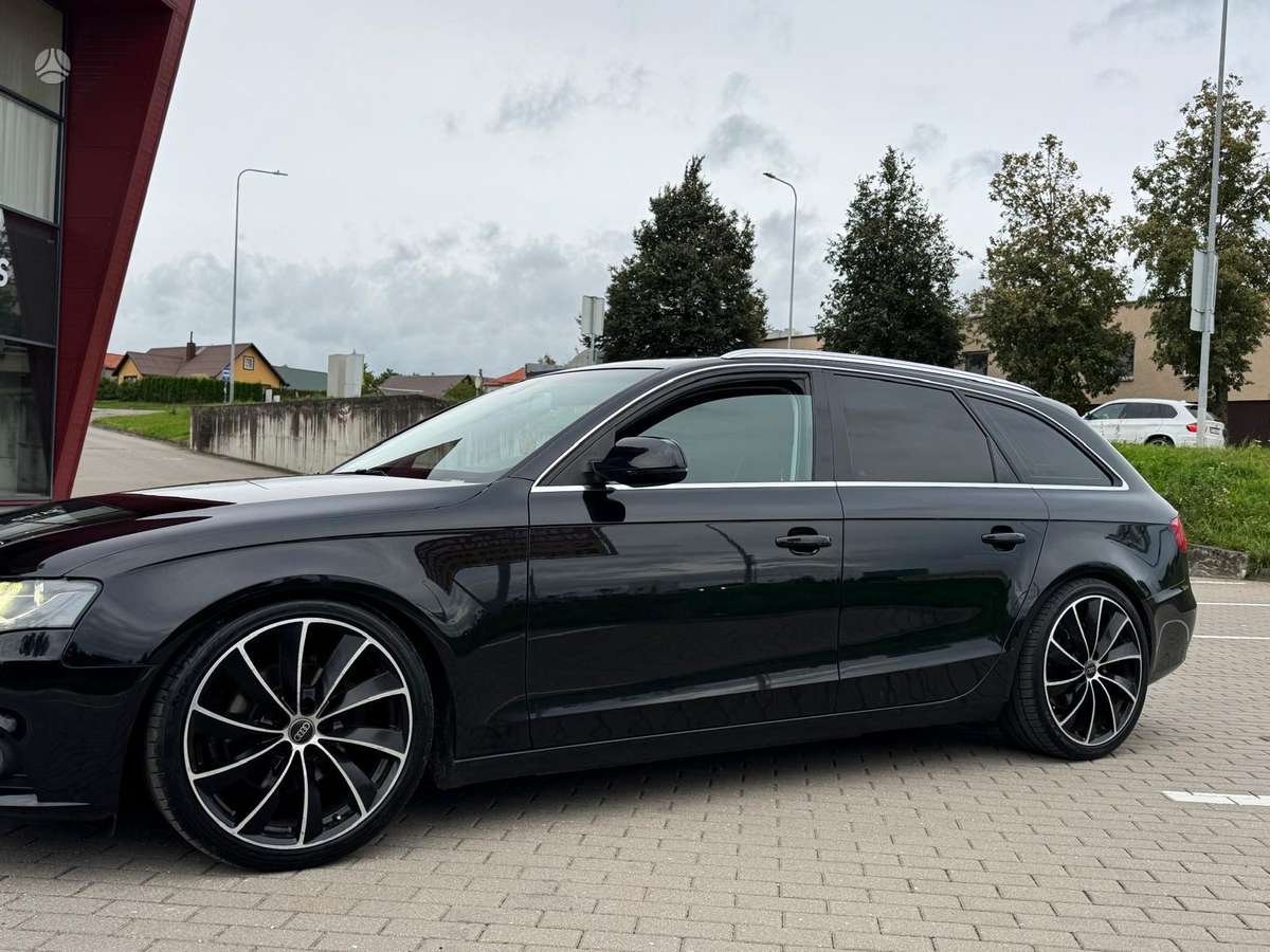 Audi A4 2011 — photo 7