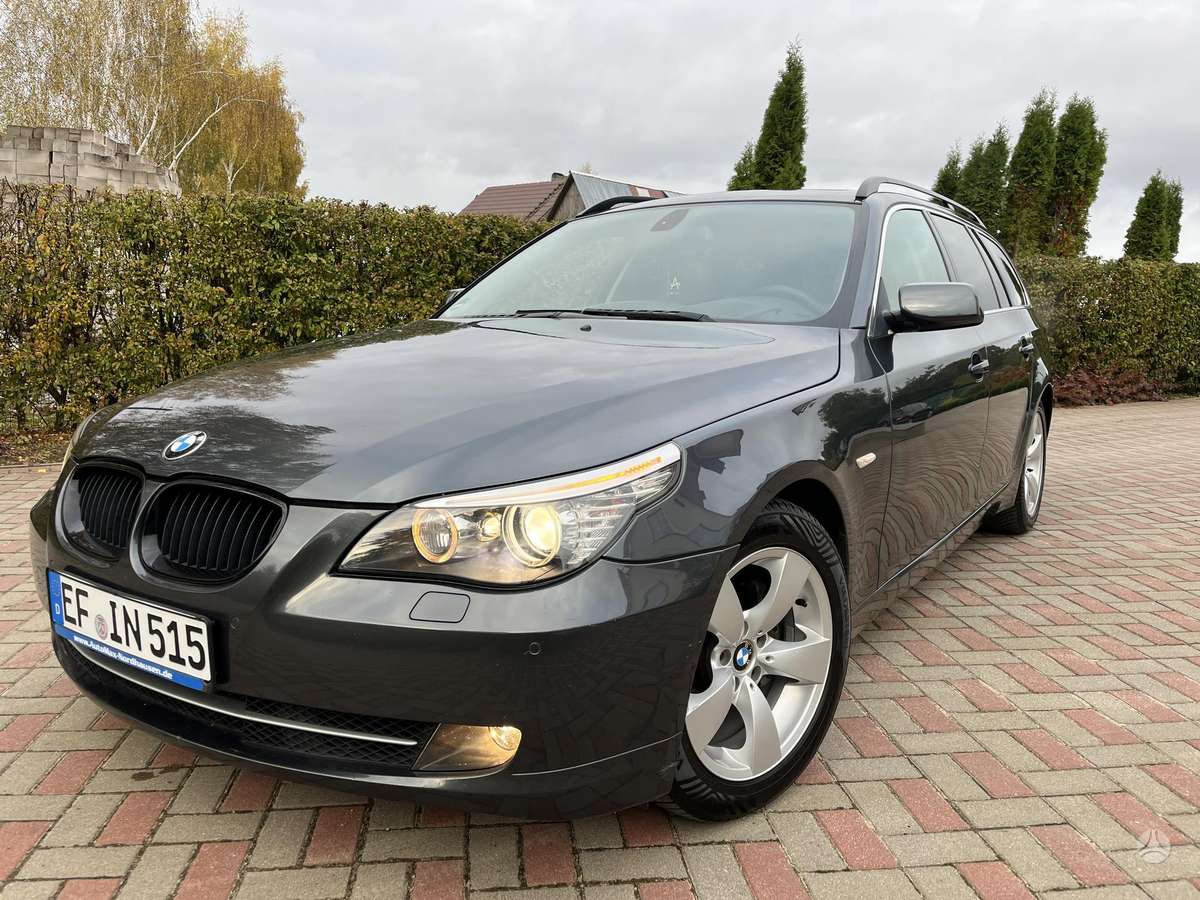 BMW 525 2007 — салон