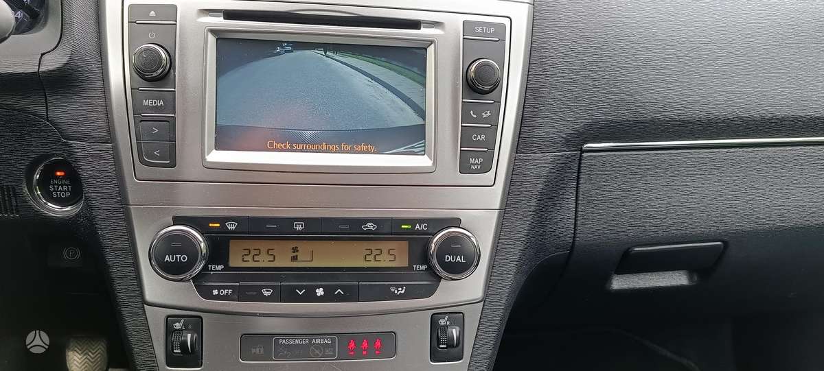Toyota Avensis 2015 — photo 10