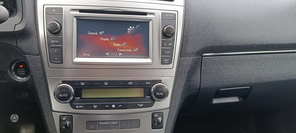 Toyota Avensis 2015 — photo 14