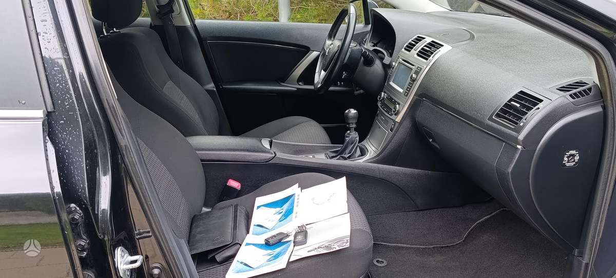 Toyota Avensis 2015 — photo 7