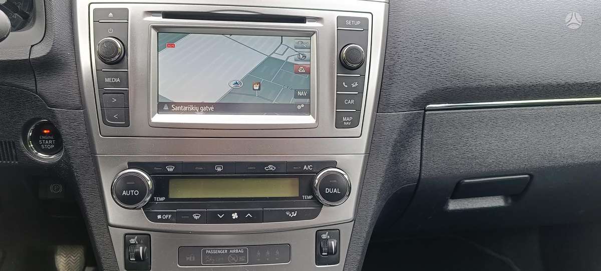 Toyota Avensis 2015 — photo 9