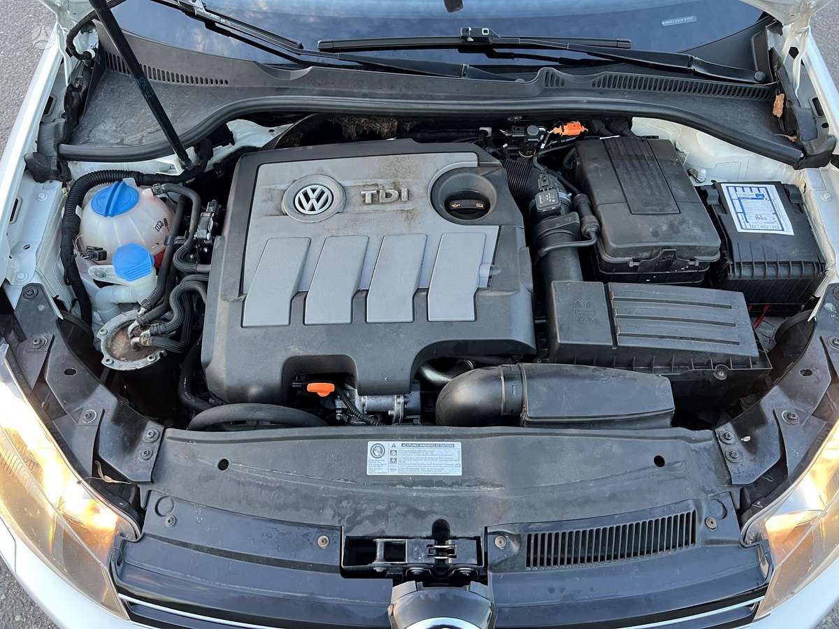Volkswagen Golf 2012 — photo 17