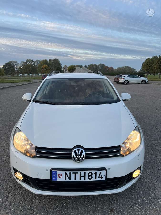 Volkswagen Golf 2012 — interior