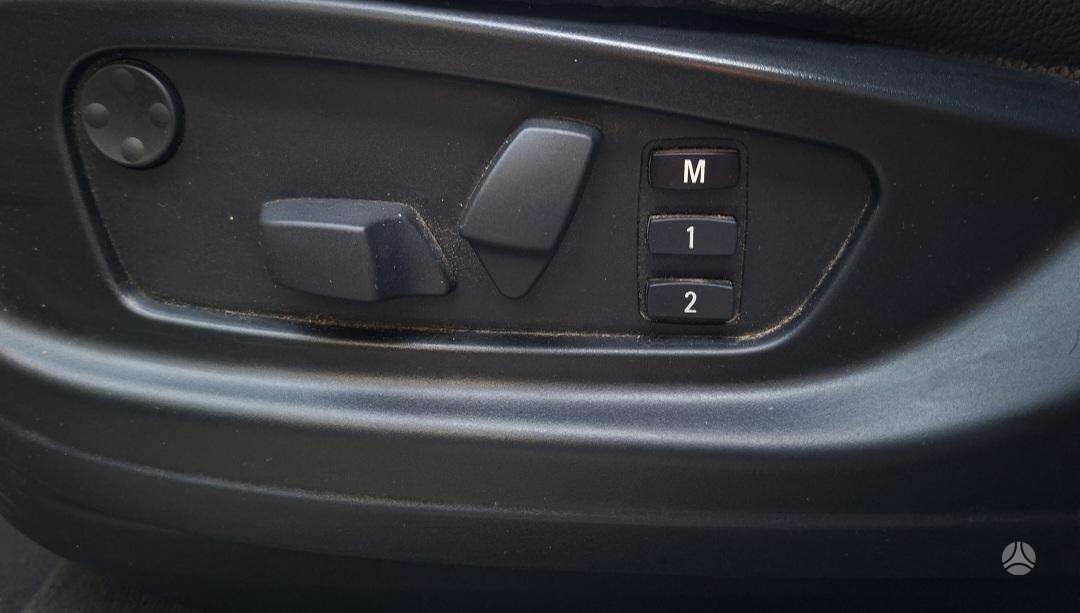 BMW X5 2011 — photo 11