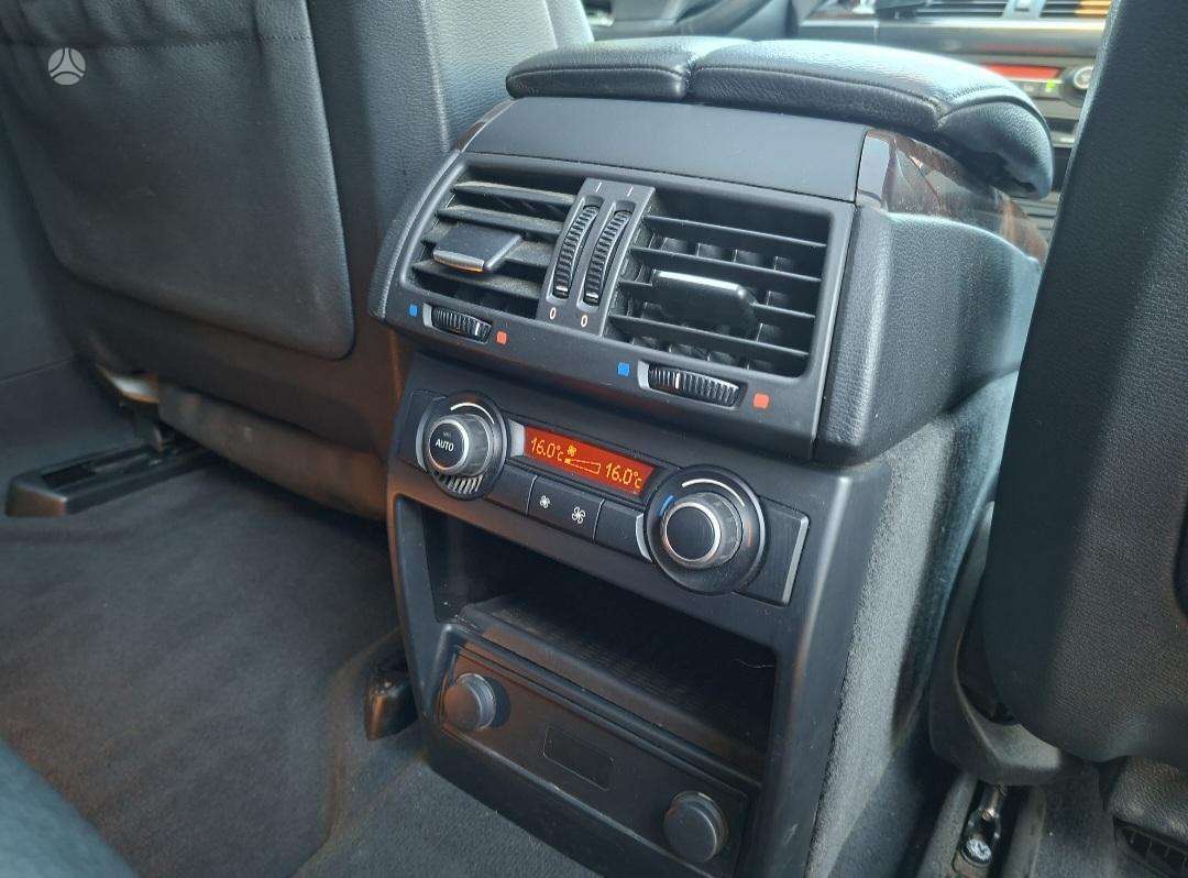 BMW X5 2011 — photo 13